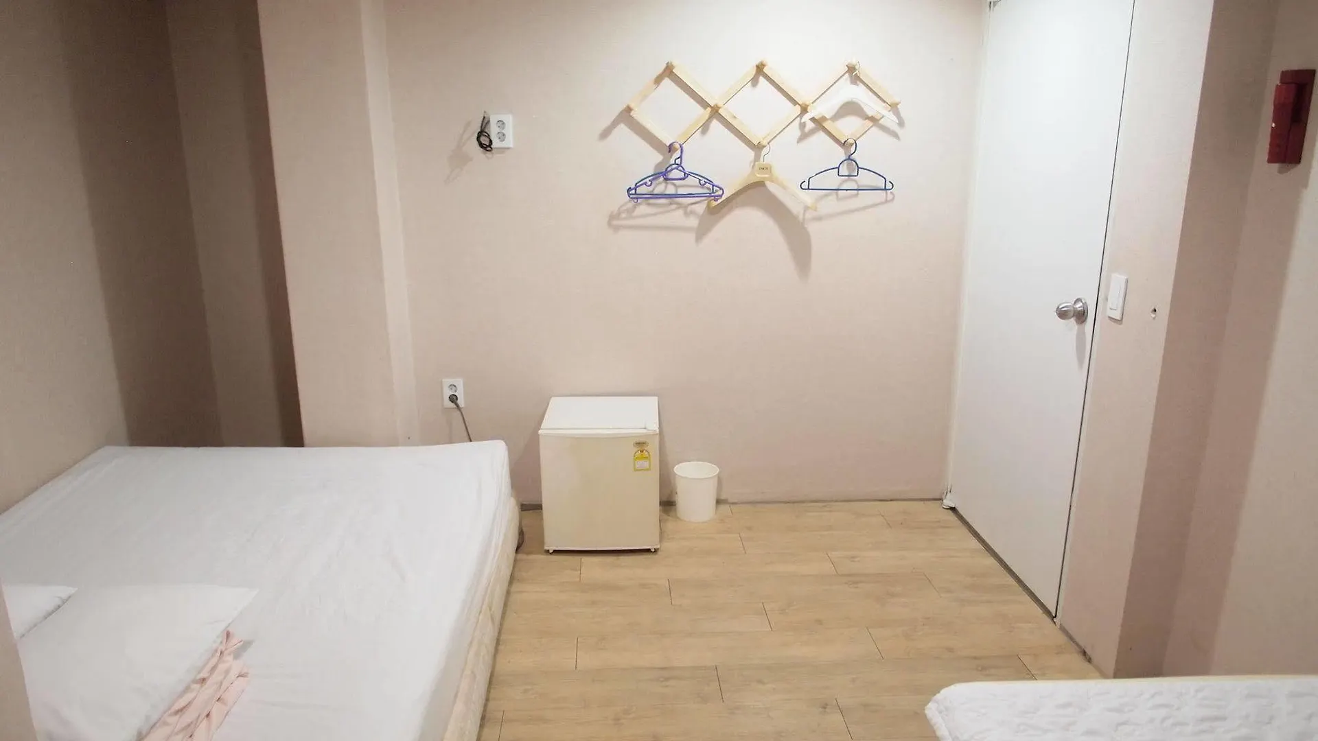 Shinchon Hostel Seoul 0*,