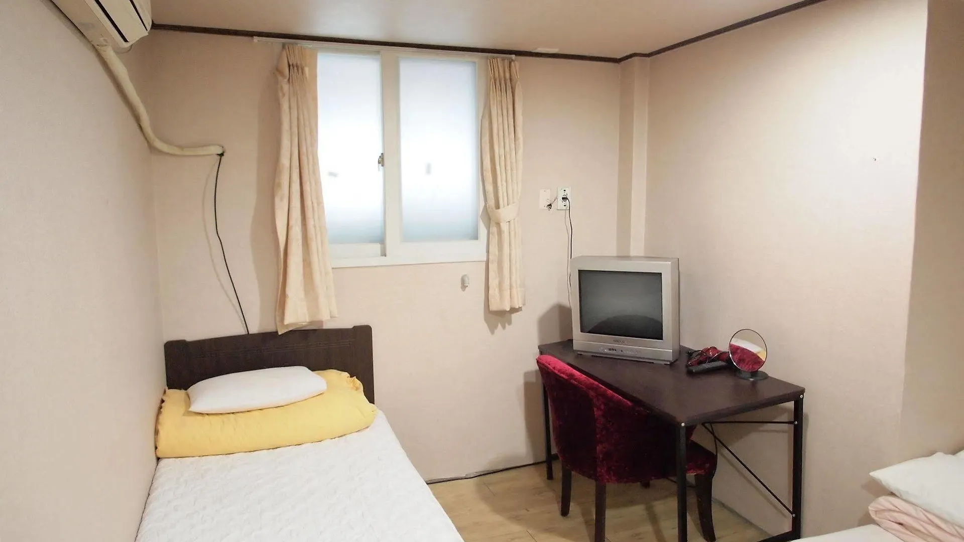 Shinchon Hostel Seoul